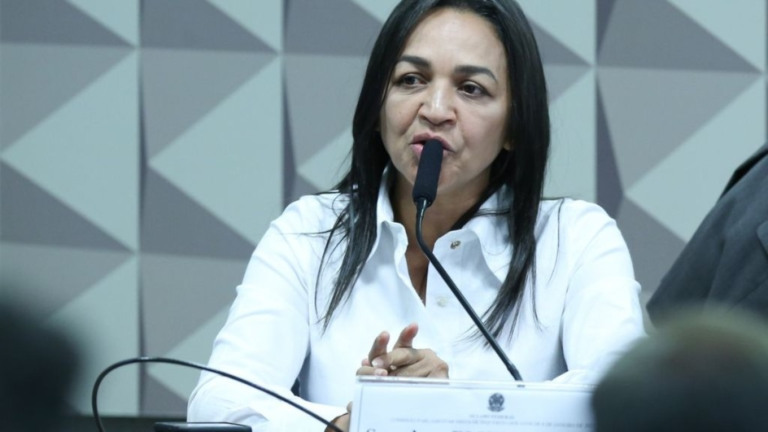 Lula Marques/Agência Brasil – 25/05/23 Senadora Eliziane Gama (PSD) durante a instalação da CPMI do dia 08/01. Arthur Maia (UNIÃO) foi escolhido como presidente e Eliziane como relatora.