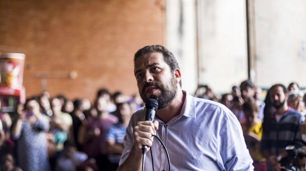 PSOL racha e Boulos pode ir para o PT PSOL racha e Boulos pode ir para o PT