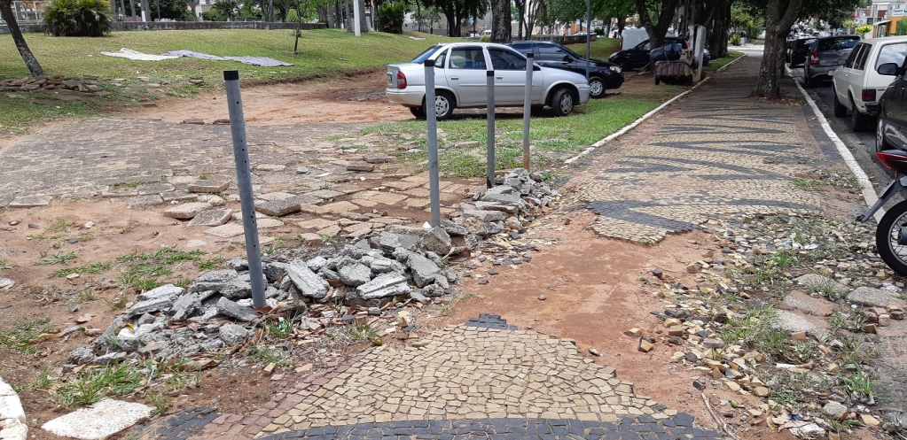 Matra pede medidas do MP contra abandono da Praça São Bento