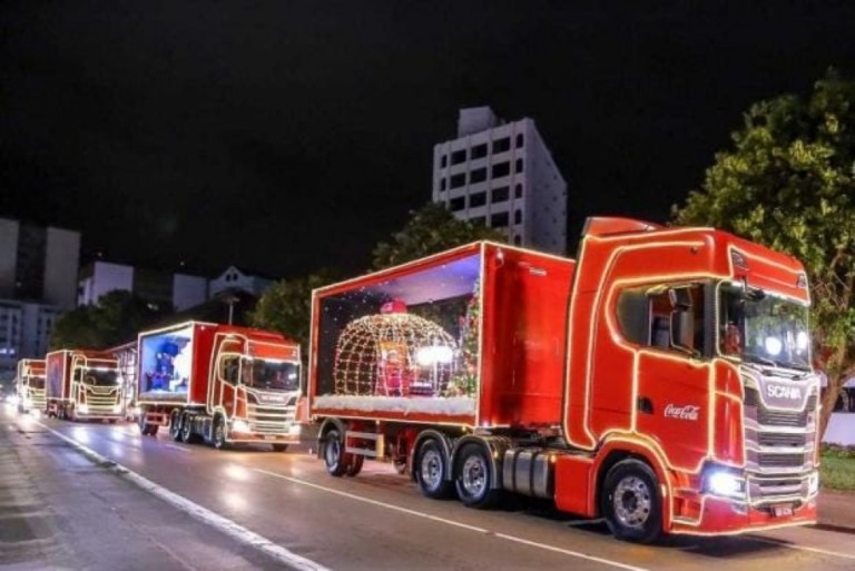 Caravana Coca-Cola de Natal circula neste domingo em Marília; veja o trajeto