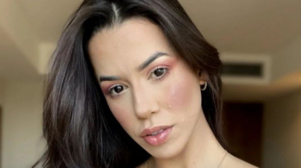 'BBB 22': Larissa conta que família dela está sofrendo ataques 'BBB 22': Larissa conta que família dela está sofrendo ataques
