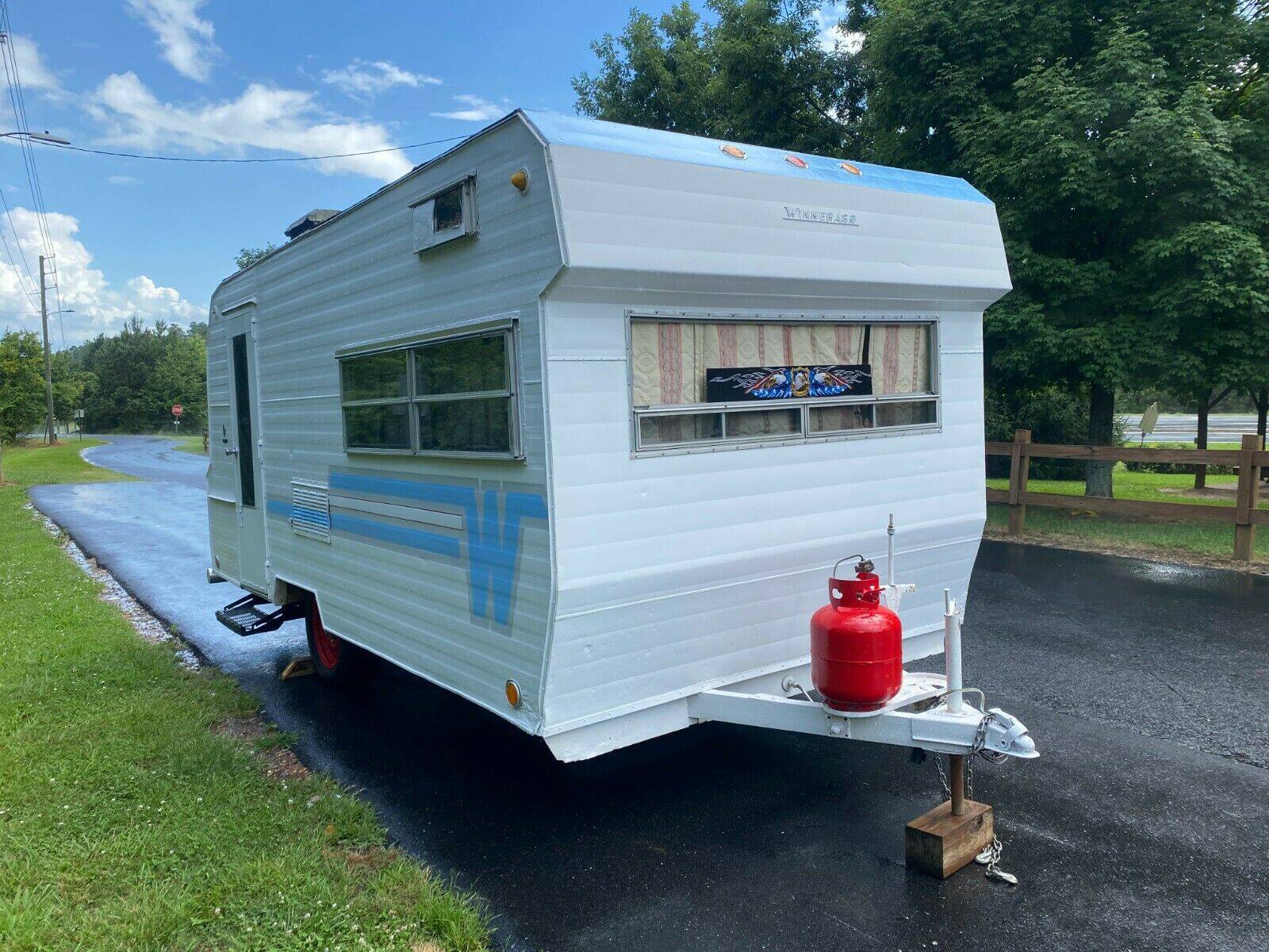 Motorhome Winnebago Camper Trailer 1964 . Foto: motorhome Winnebago Camper Trailer 1964 