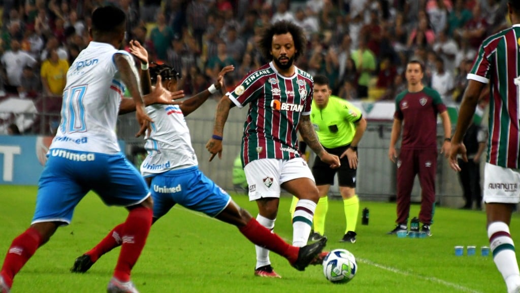 Fluminense vence o Bahia de virada, com um jogador a menos pelo Brasileirão