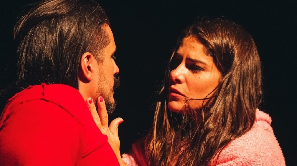 Priscila Fantin e Bruno Lopes reestreiam comédia no Teatro Renaissance Priscila Fantin e Bruno Lopes reestreiam comédia no Teatro Renaissance