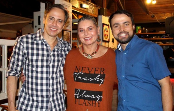 Vera Fischer, noite no Chaplin, Bacalhau do Rotary e mais na coluna social