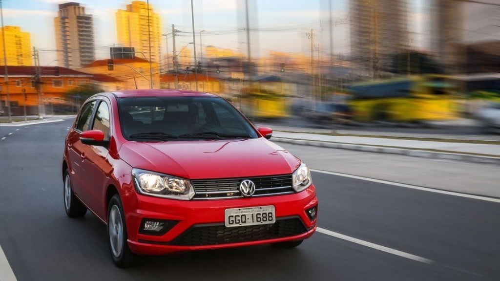 Perto do fim de produção, VW Gol retorna à liderança do mercado