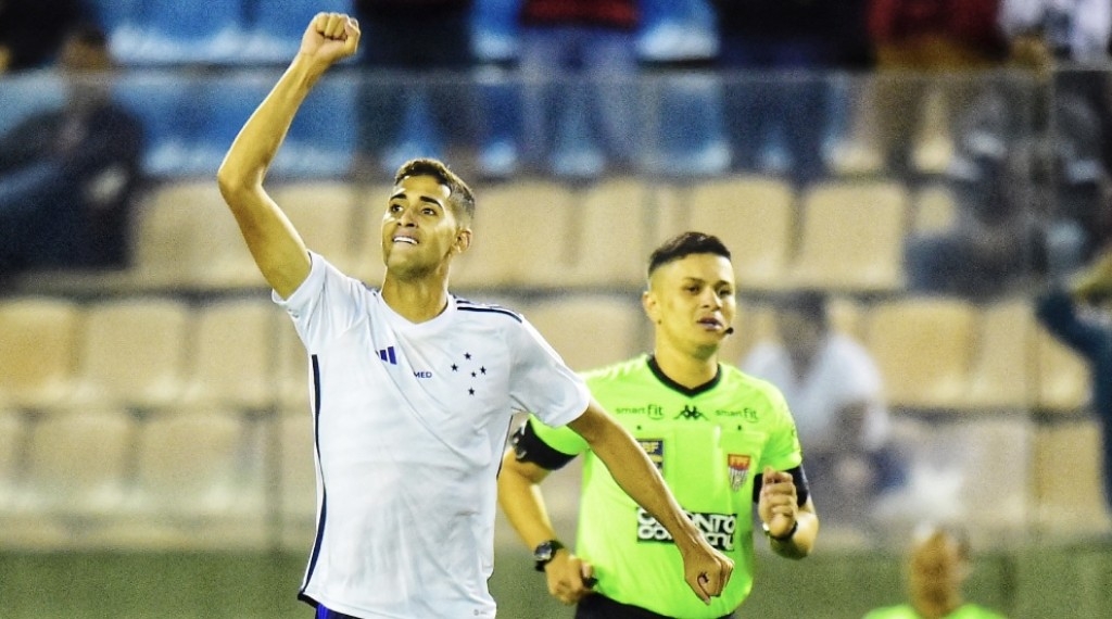 Cruzeiro elimina o Flamengo e é o primeiro finalista da Copinha