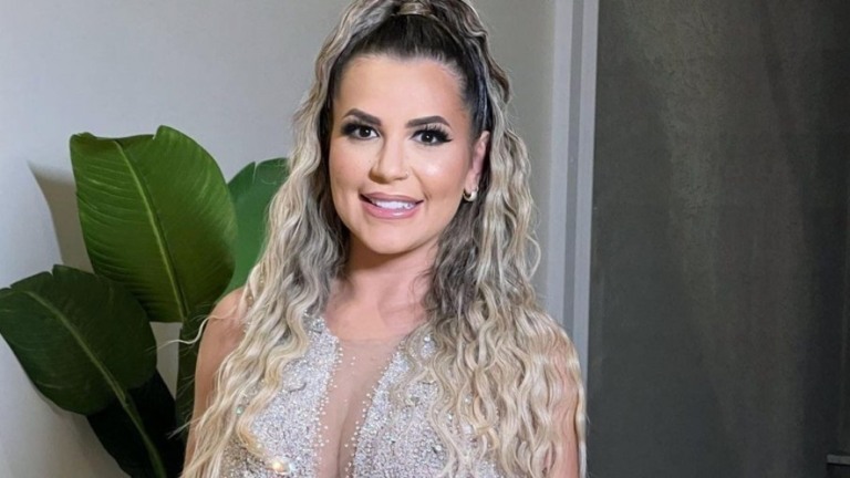 Deolane Bezerra grava série do Multishow