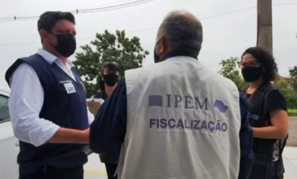 Fiscalização autua 15 distribuidoras e lacra lote de botijões em Marília Fiscalização autua 15 distribuidoras e lacra lote de botijões em Marília