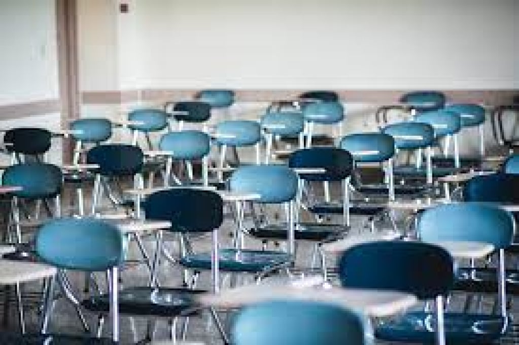 Ensino médio terá nova grade de disciplinas na rede estadual em 2024 Ensino médio terá nova grade de disciplinas na rede estadual em 2024
