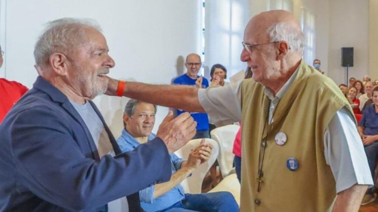 Lula compara período de pré-eleições com o golpe militar de 1964