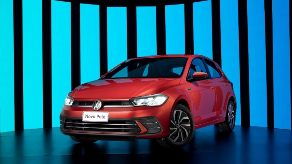 VW lança nova geração do Polo, que fica mais em conta e mais equipada