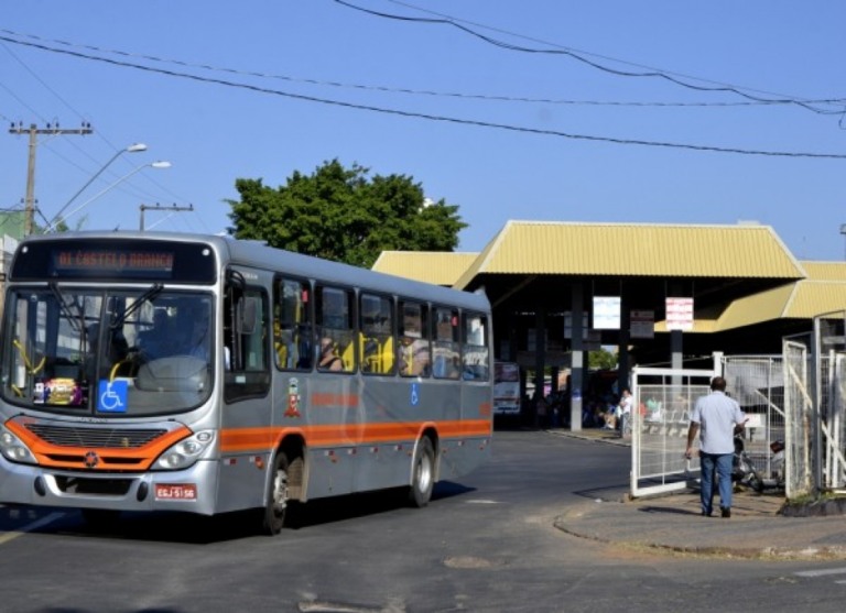 Justiça recebe terceira ação contra aumento de ônibus em Marília