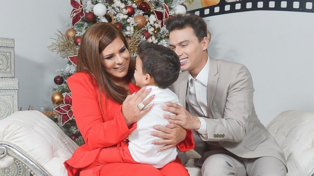 Mara Maravilha anuncia a adoção do segundo filho Mara Maravilha anuncia a adoção do segundo filho