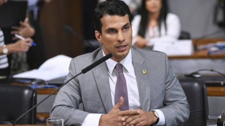 Tocantins: senador Irajá sofre acidente em Arraias; motorista faleceu