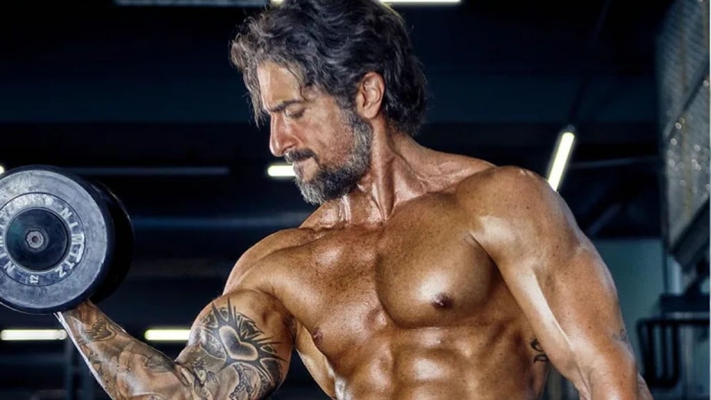 Marcos Mion exibe corpo malhado e declara que perdeu 10 Kg: ‘Melhor físico da vida’