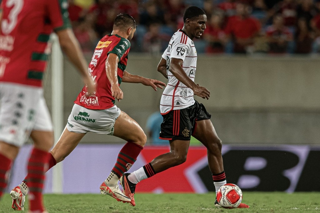 Flamengo empata com a Portuguesa pelo Campeonato Carioca