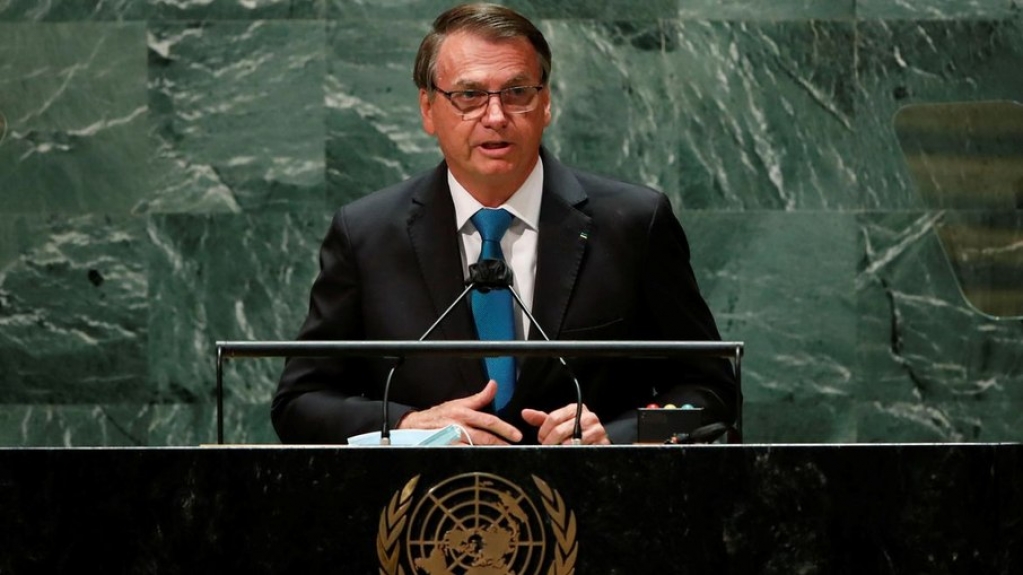 Auxílio de US$ 800? Bolsonaro faz 'contabilidade criativa' em discurso na ONU