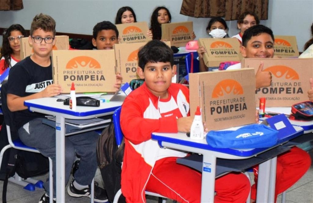 Pompéia anuncia projeto para ar-condicionado em todas escolas municipais