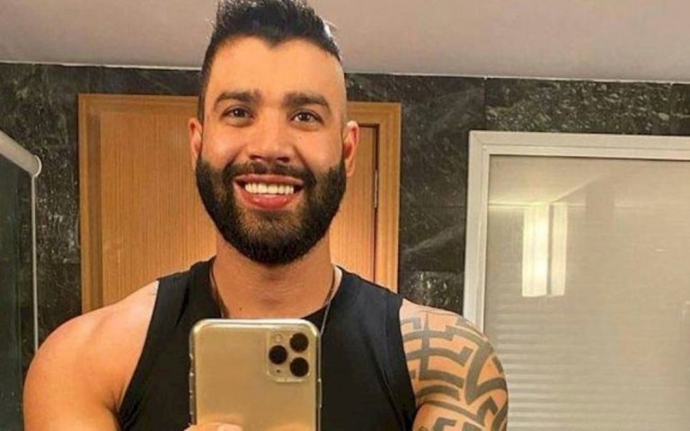 Gusttavo Lima é "nocauteado" por cabeçada de criança