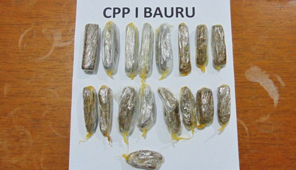 Detento em trabalho externo engole 17 porções de maconha em Bauru Detento em trabalho externo engole 17 porções de maconha em Bauru