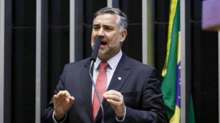 Ministro chama Bolsonaro de criminoso e revive apelido: 'Micheque'