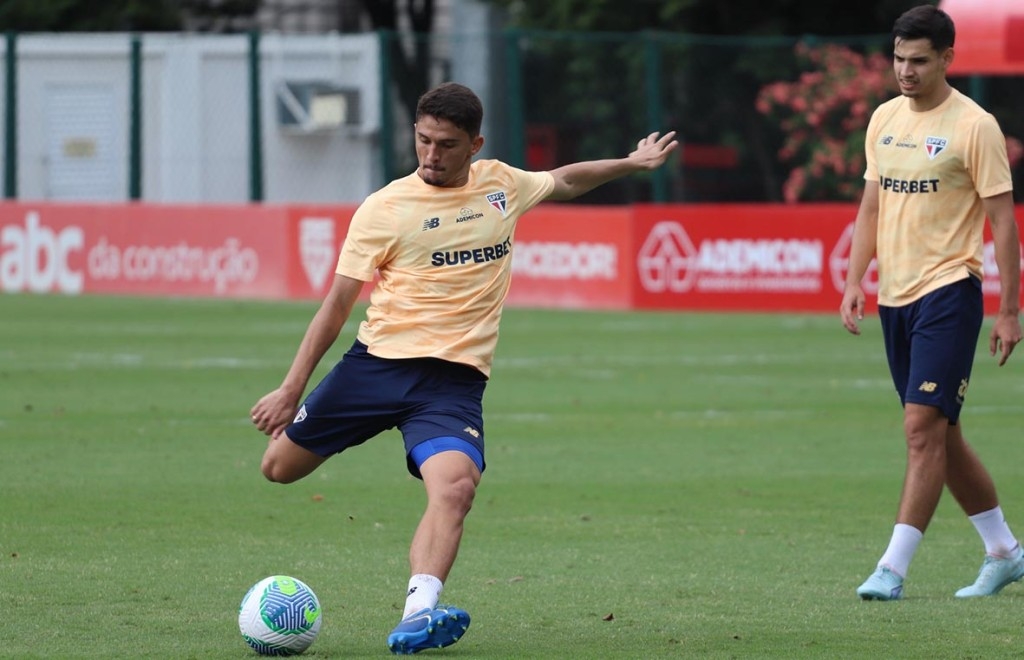 São Paulo afinado para a Supercopa Rei: últimos preparativos antes do clássico contra o Palmeiras