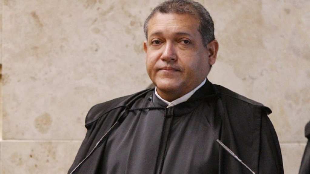 Nunes Marques poderá pautar caso das 'rachadinhas' de Flávio Bolsonaro no STF Nunes Marques poderá pautar caso das 'rachadinhas' de Flávio Bolsonaro no STF