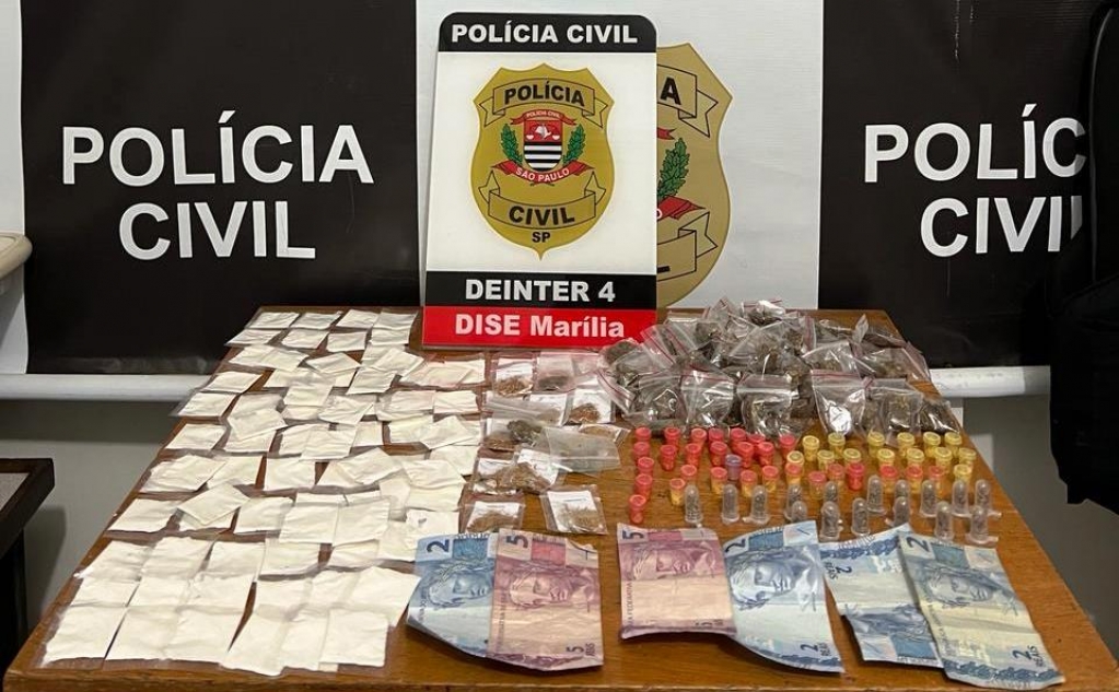 Dupla é presa com 229 porções de drogas em ponto de vendas de Marília