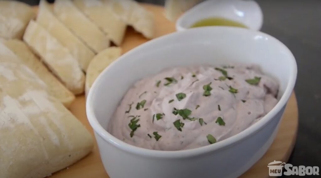 Veja so que maravilho esse Patê de Azeitona Preta, aprenda essa receitinha rápida e fácil de fazer!!