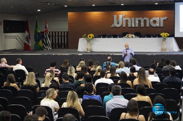 Palestra sobre hipertensão na gravidez orienta futuros médicos na cidade