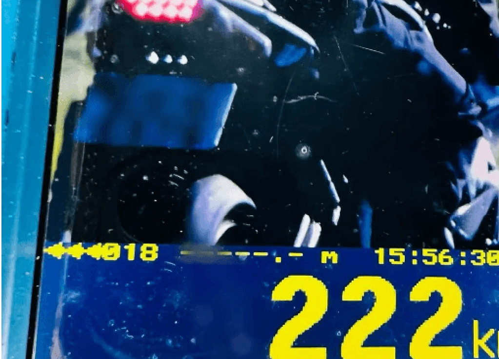 Motociclista leva multa a 222 km/h na rodovia SP-294 em Marília