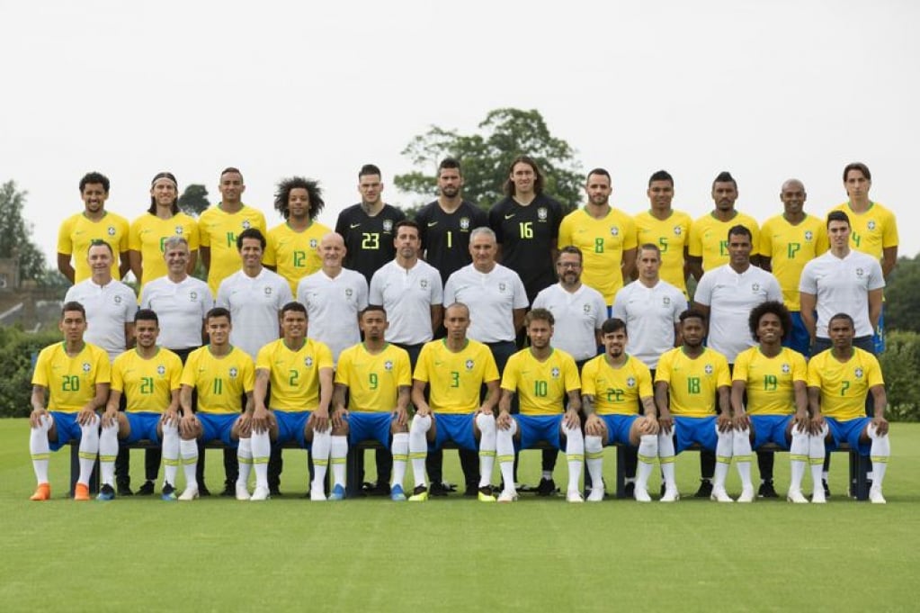 CBF divulga foto oficial da seleção para Copa; domingo tem amistoso