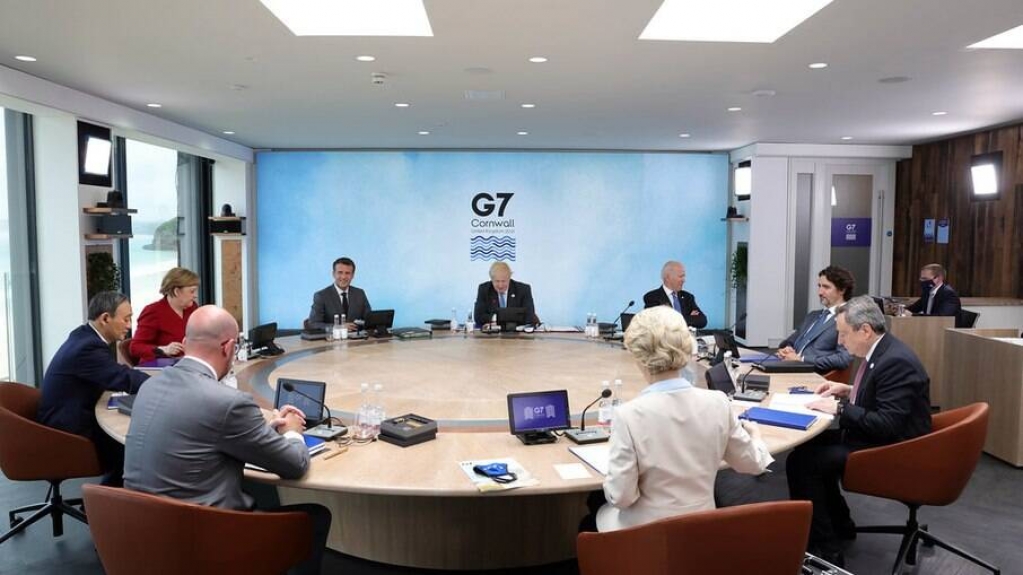 G7 proíbe investimentos na Rússia G7 proíbe investimentos na Rússia