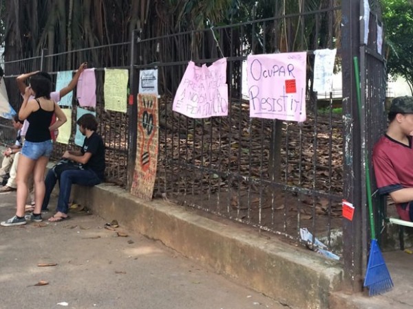 Escola ocupada durante campanha contra reorganização