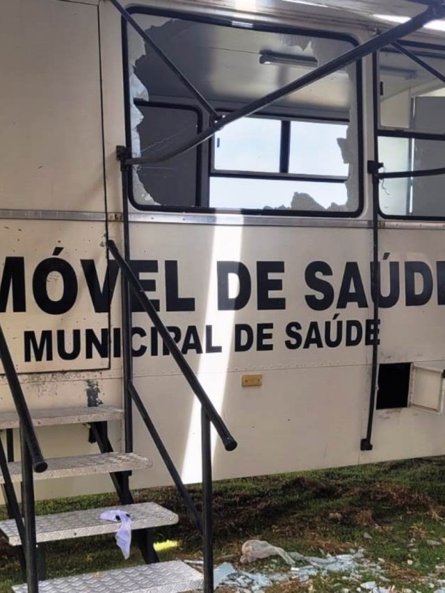 Ônibus da saúde tem ataque de vândalos e danos na zona sul de Marília