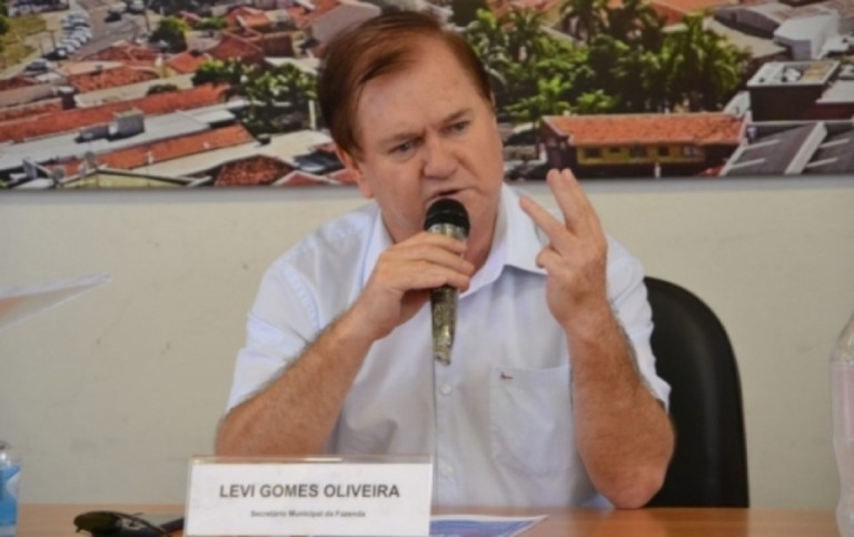 Não vai assustar – Levi descarta mudar ritmo ou rotina após atentado; DIG investiga caso