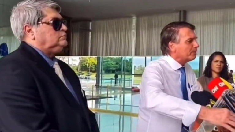 Bolsonaro fica satisfeito com visita de Datena