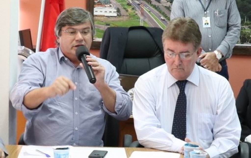 Prefeitura terá que mudar lei e empréstimo milionário volta à Câmara