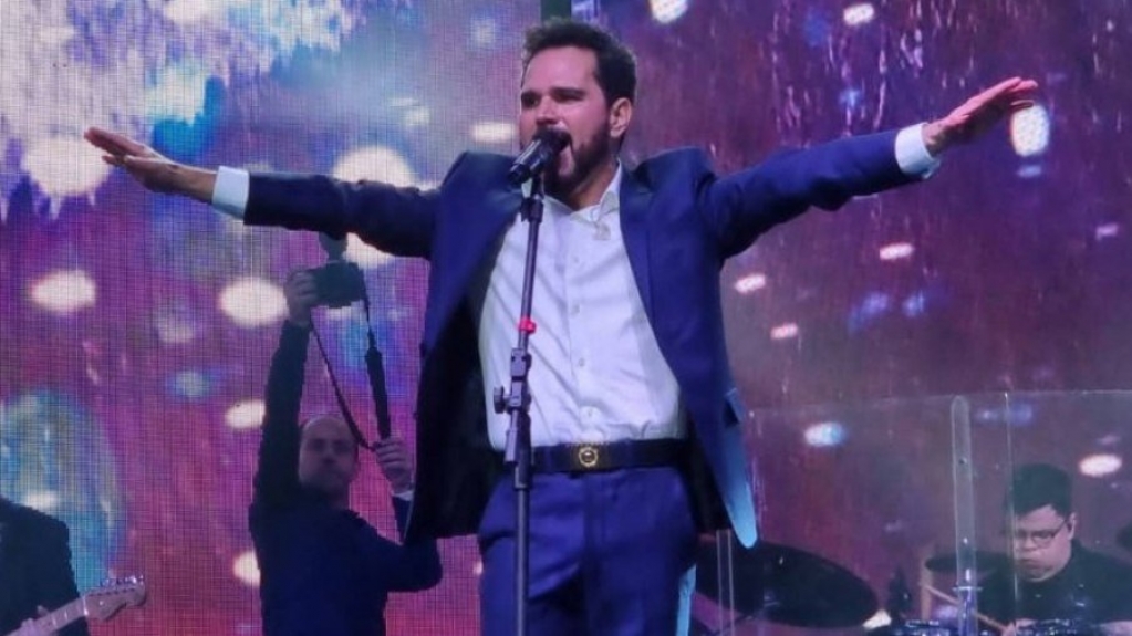 Luciano faz show gospel e diz que dupla com Zezé Di Camargo continua Luciano faz show gospel e diz que dupla com Zezé Di Camargo continua