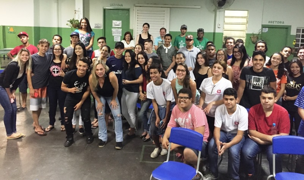 Palestras despertam estudantes para projeto de vida em Marília