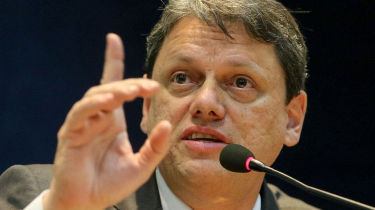redacao@odia.com.br (O Dia) O evento que Tarcísio palestrou foi o Congresso Jurídico, em Portugal