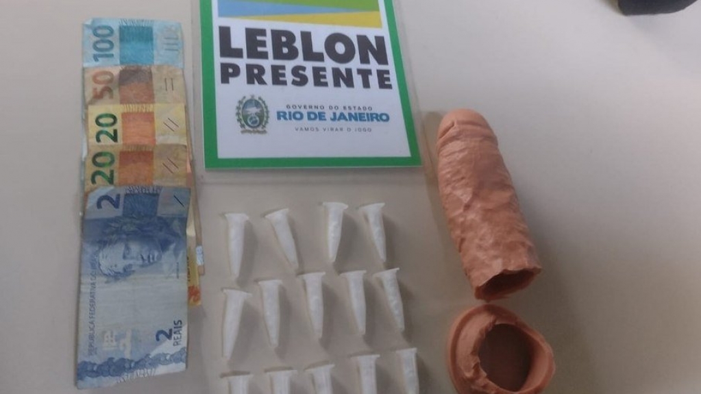 Cocaína é encontrada dentro de pênis de borracha no Rio de Janeiro