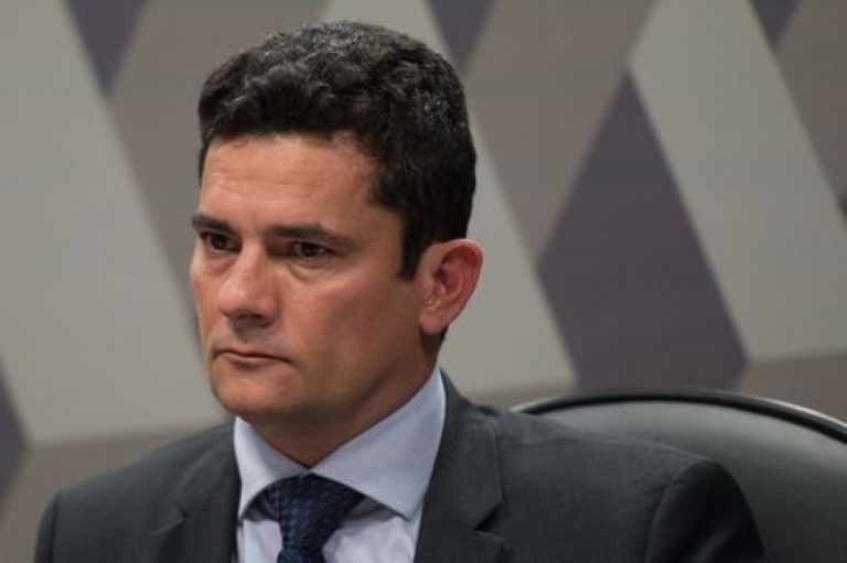 Defesa de Lula pede liberdade e aponta suspeição de Moro