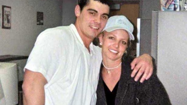 Ex invade casamento de Britney Spears e é imobilizado pela polícia