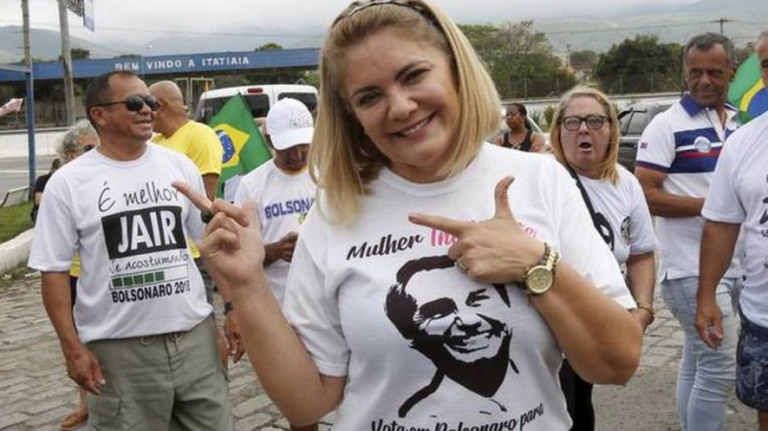 Mãe de filho de Bolsonaro perde nacionalidade brasileira