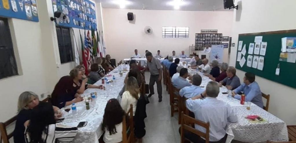 Rotary Marília-Leste faz palestra sobre Amor Exigente e almoço do Semear