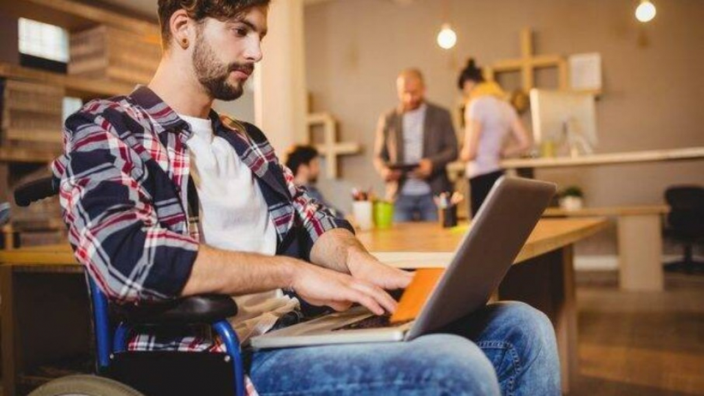 480 bolsas de estudo em tecnologia estão abertas para PcDs