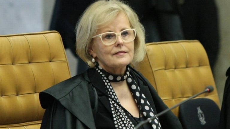 Rosa Weber defende democracia e sistema eleitoral no discurso de posse