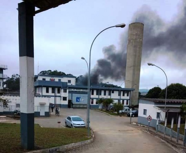 Dois presos encontrados mortos após rebelião